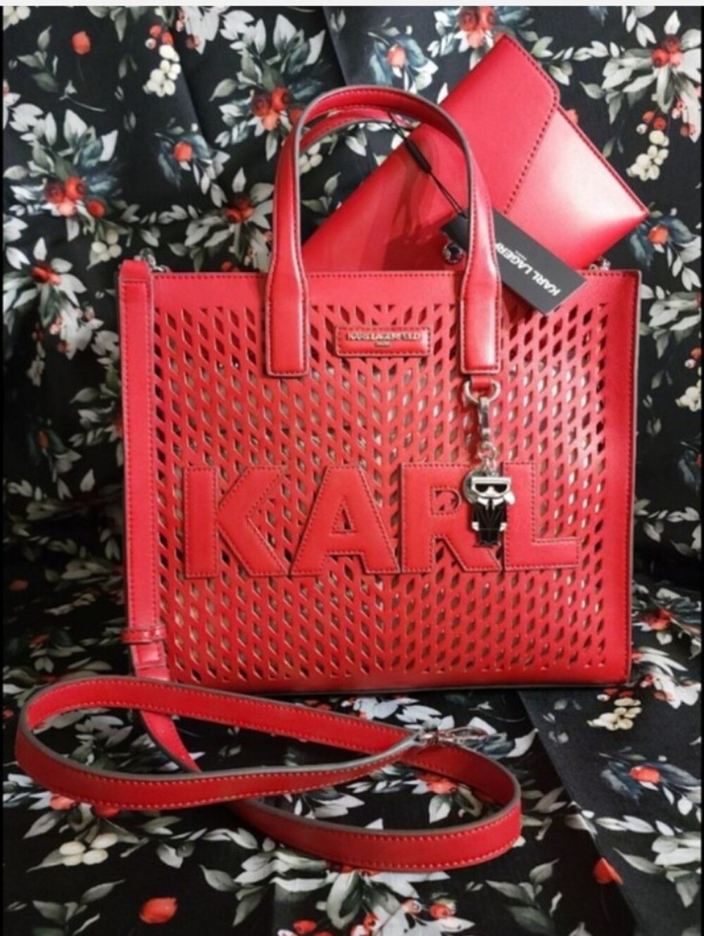 IN SEARCH OF THIS BAG